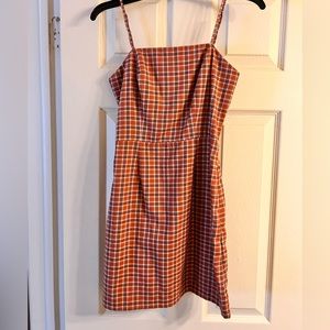 aero dress grid pattern